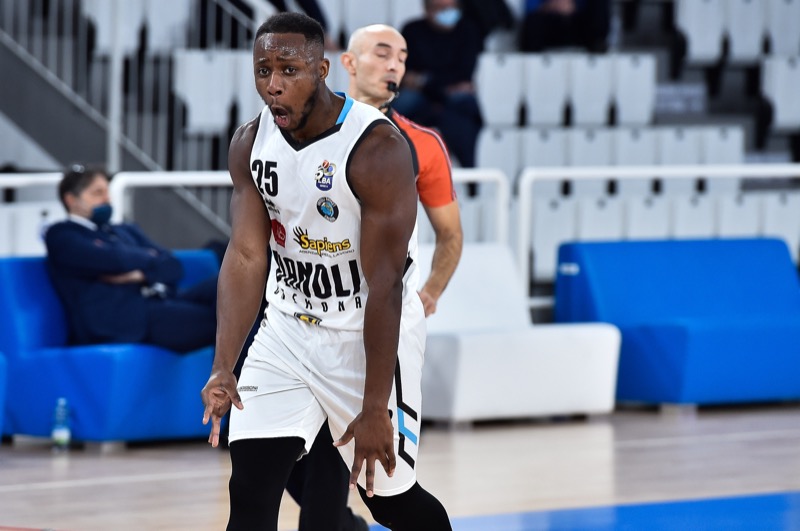 Basket, nel Veneto niente allenamenti e gare sino al 16 gennaio