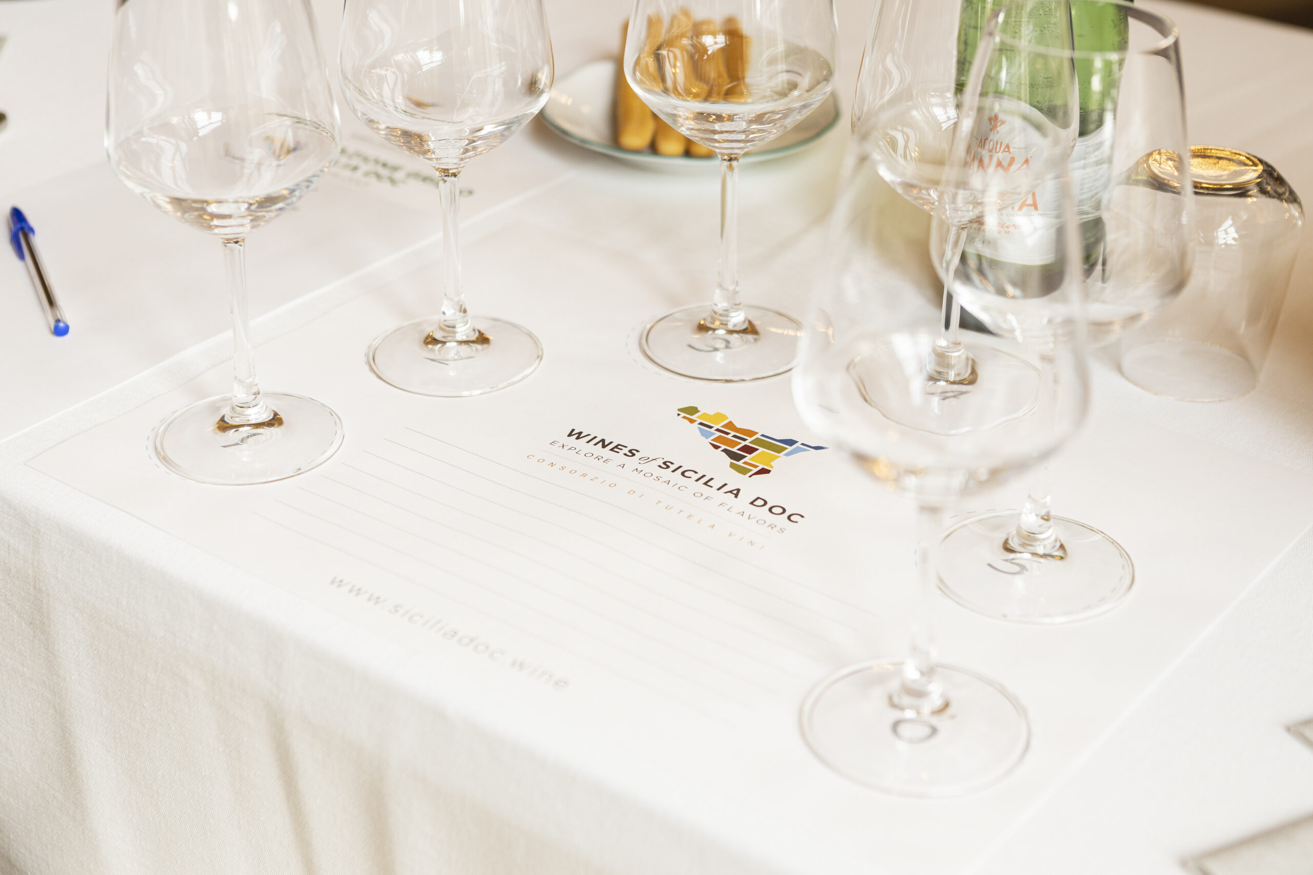 Sei Grillo del 2021 per capire come evolverà la bandiera del vino siciliano nei prossimi cinquant’anni