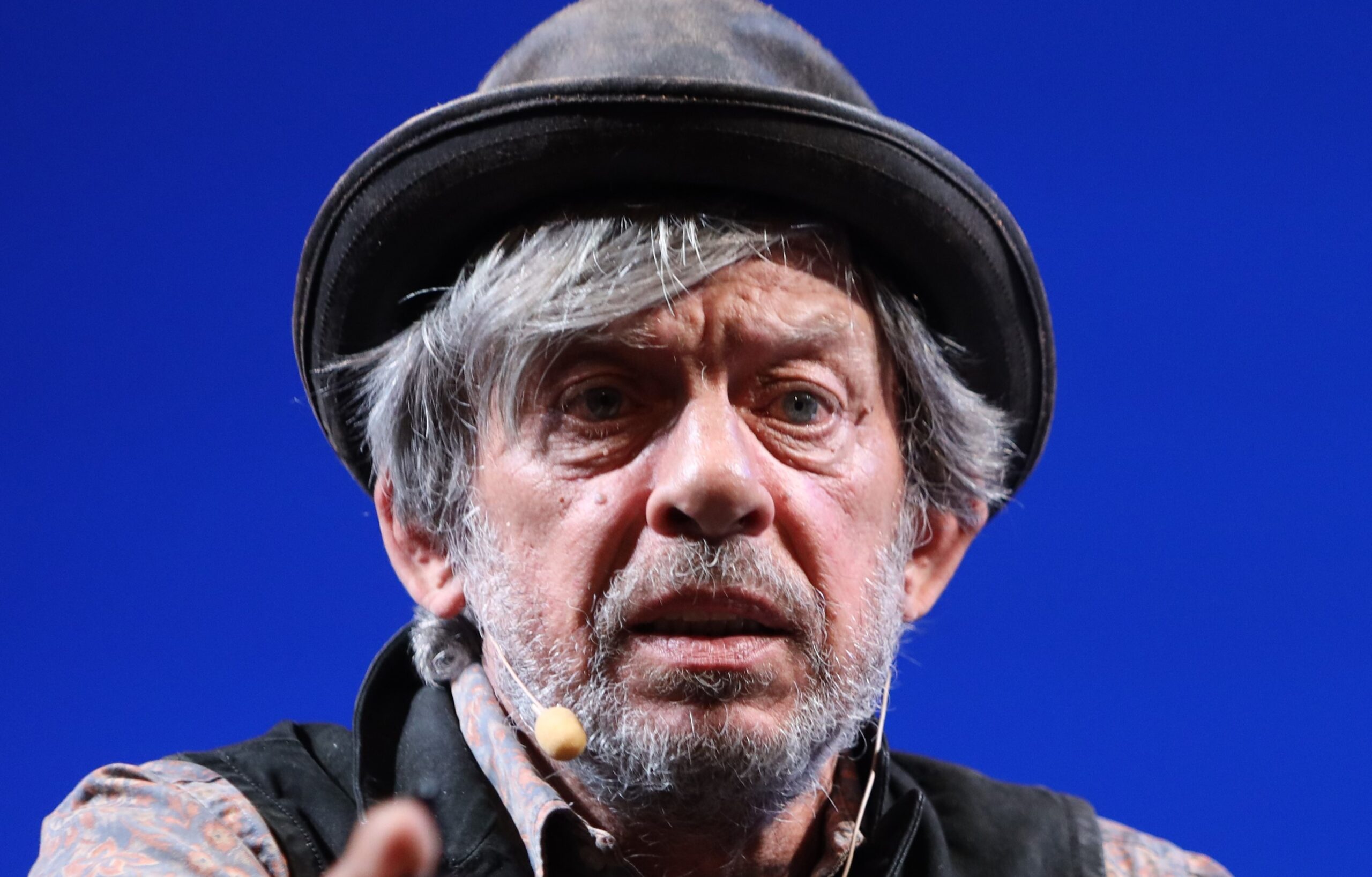 Paolo Rossi debutta al Teatro Romano con ‘Stand Up Shakespeare’, venerdì 31 luglio alle ore 21