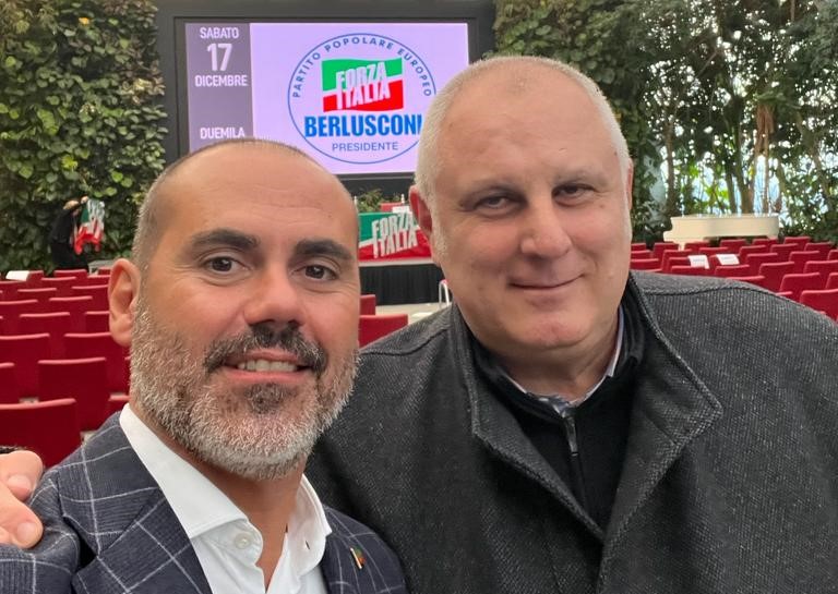 Damiano Tommasi non espone la bandiera d'Israele. Bozza e Pisa: "Il sindaco è ostaggio della sinistra radicale?" 1 Gigi Pisa torna in Forza Italia