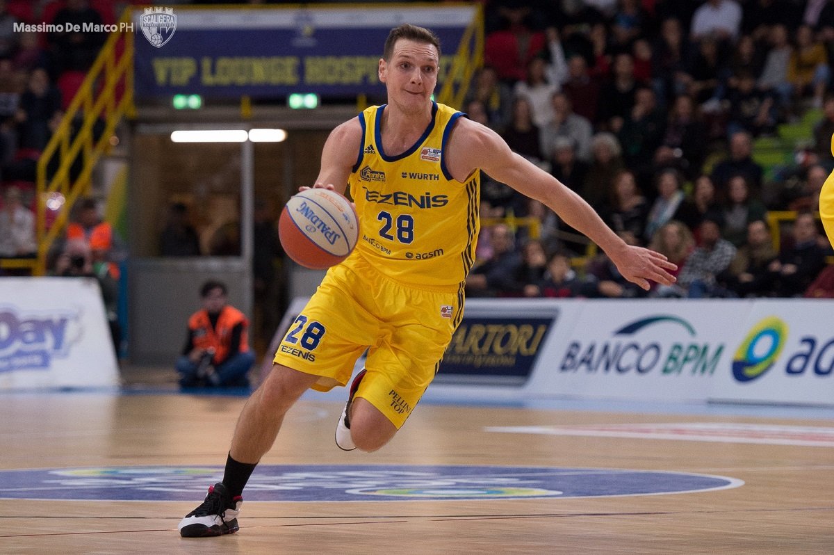 Basket, la Scaligera piega di nuovo l’Urania Milano. Ora mercoledì a Torino sulle ali dell’entusiasmo