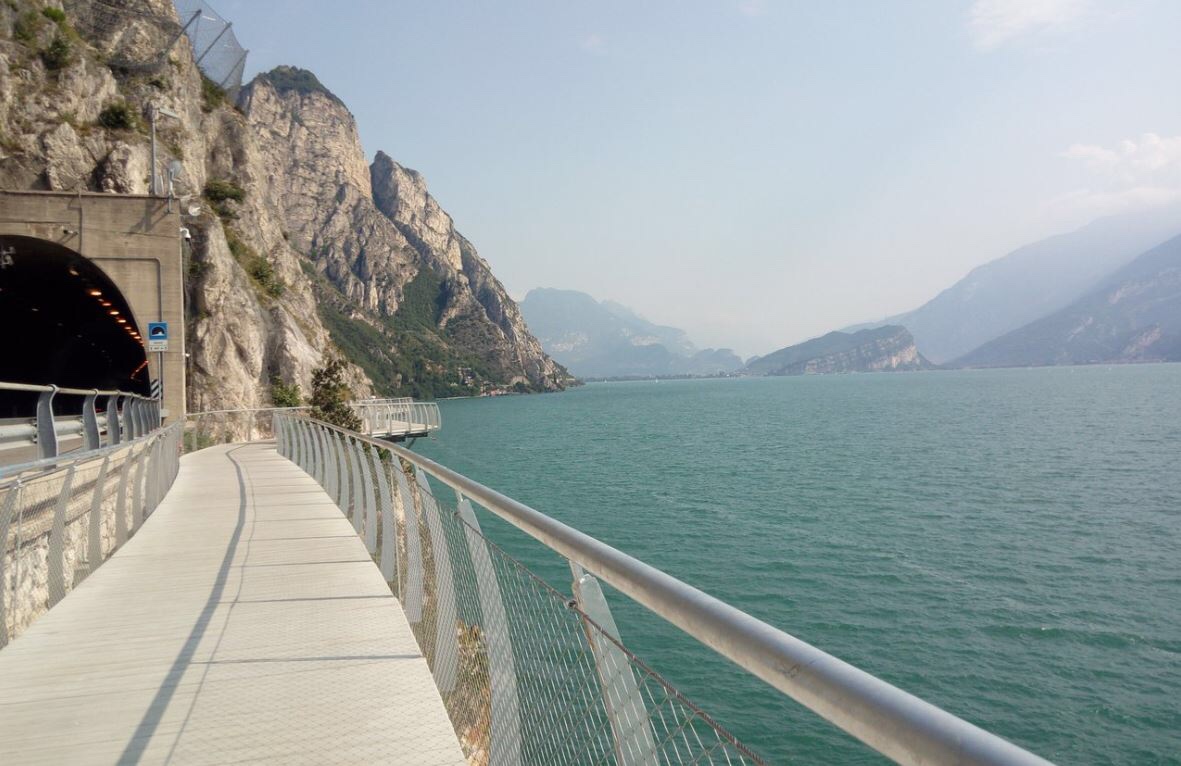 Ciclovia, è conto alla rovescia per l’opera che rivoluzionerà il Garda