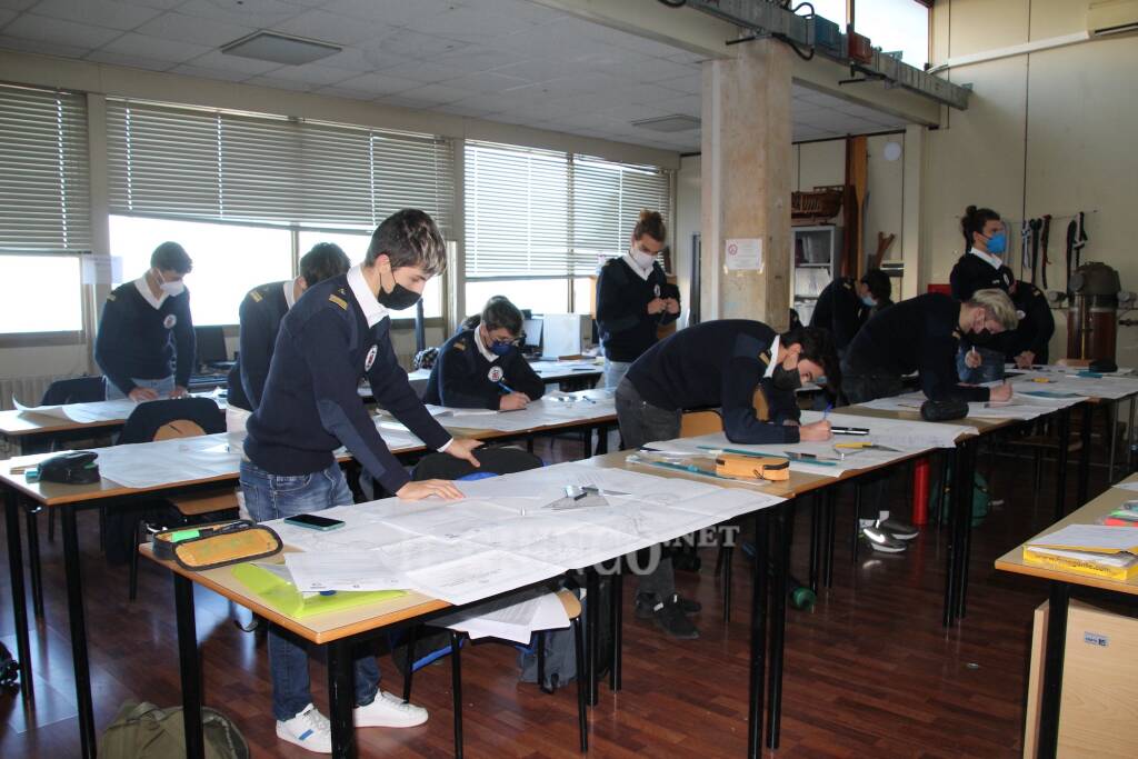 In Provincia l’approvazione di nuovi indirizzi per le scuole superiori. Tra queste il “nautico” sul Lago