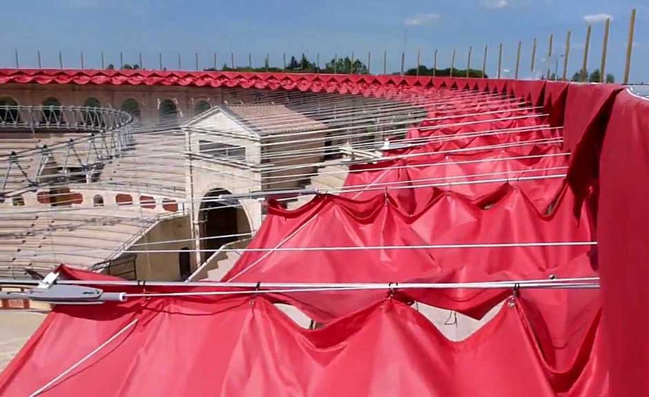 A Nimes e al Colosseo piani mobili di copertura per gli anfiteatri. Tosi: avevamo ragione noi!