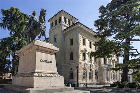 Nuova aggressione in centro, 13enne picchiato da cittadino straniero: la denuncia di Anna Bertaia