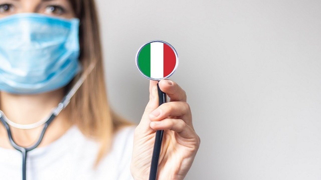 In Italia non ci sono abbastanza residenze per anziani. E l’assistenza domiciliare integrata stenta a partire