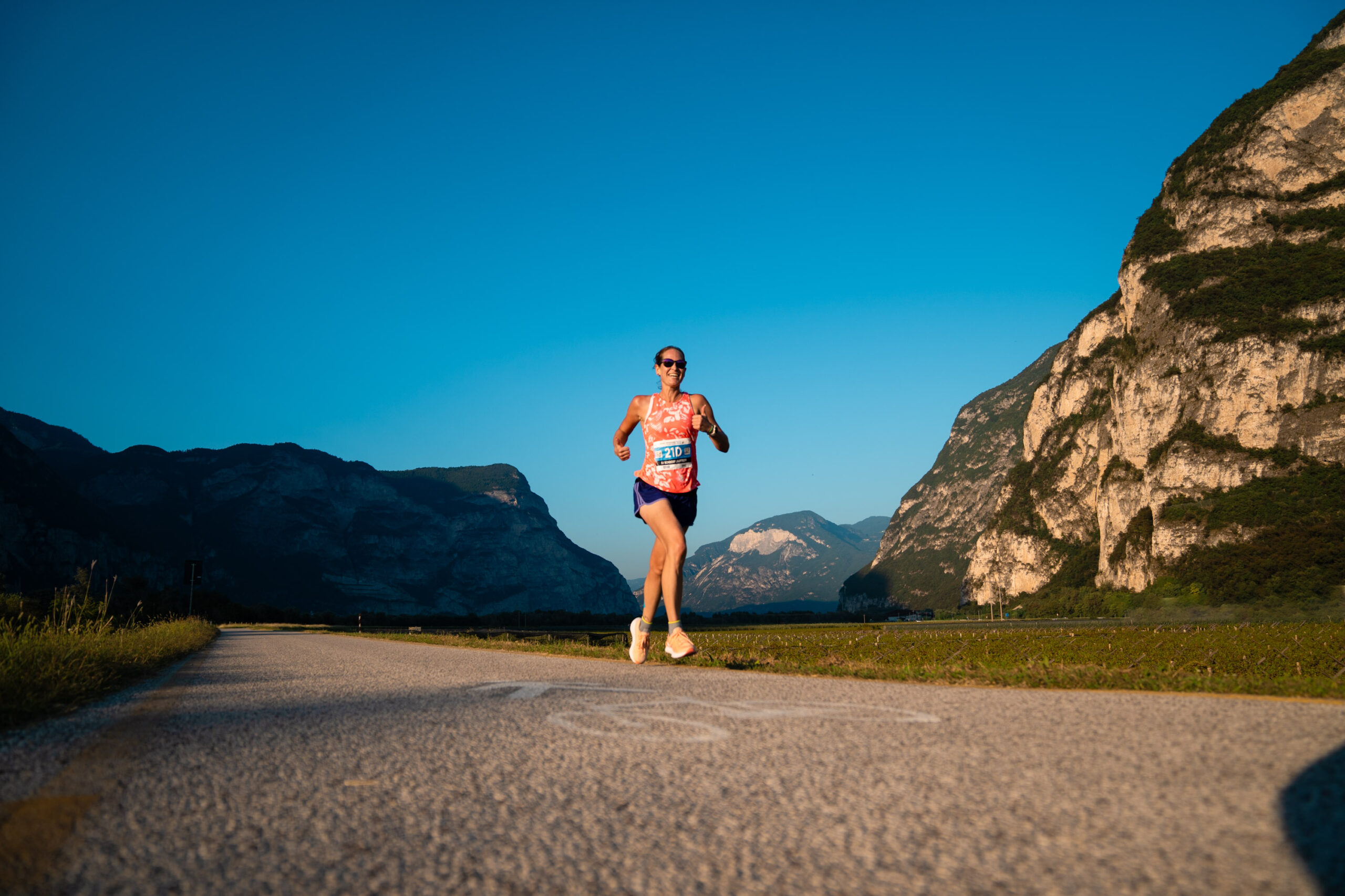Resia Rosolina Relay 2023, en plein delle squadre della Vicenza Marathon che vincono sia con gli uomini che con le donne 1 resia rosolina valdadige scaled