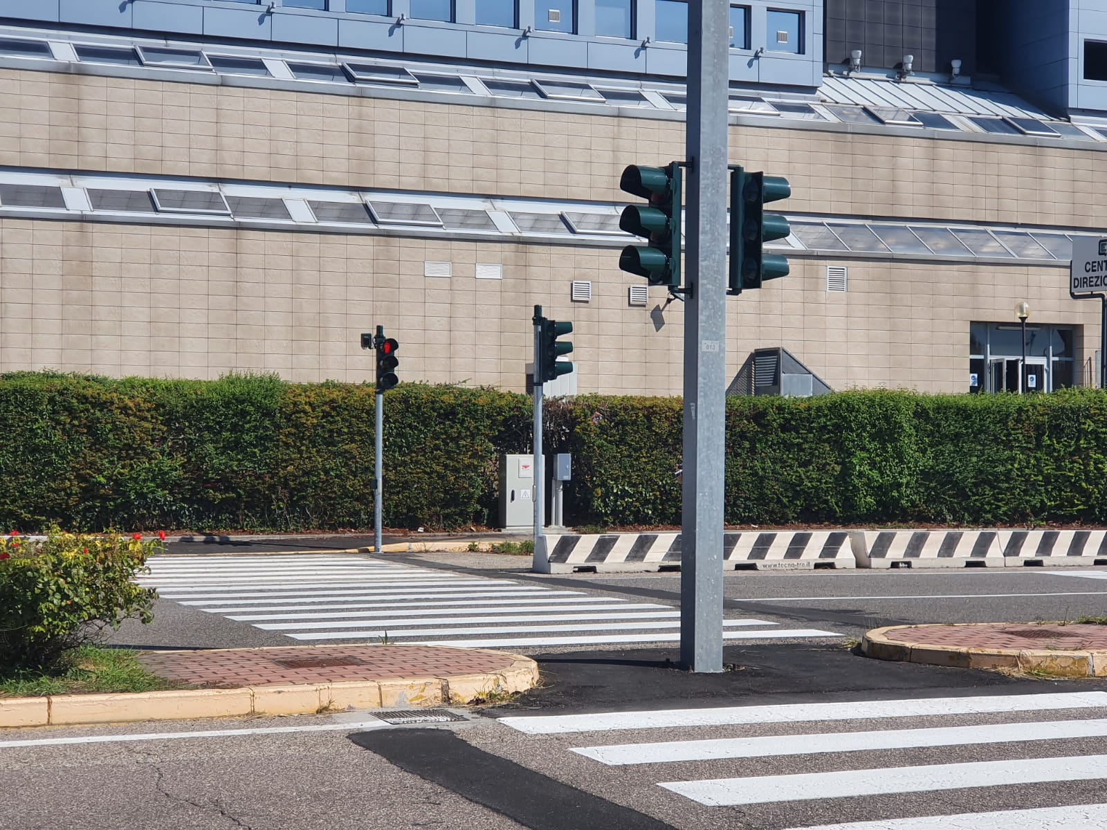 Nuovo semaforo per non vedenti in via Sommacampagna