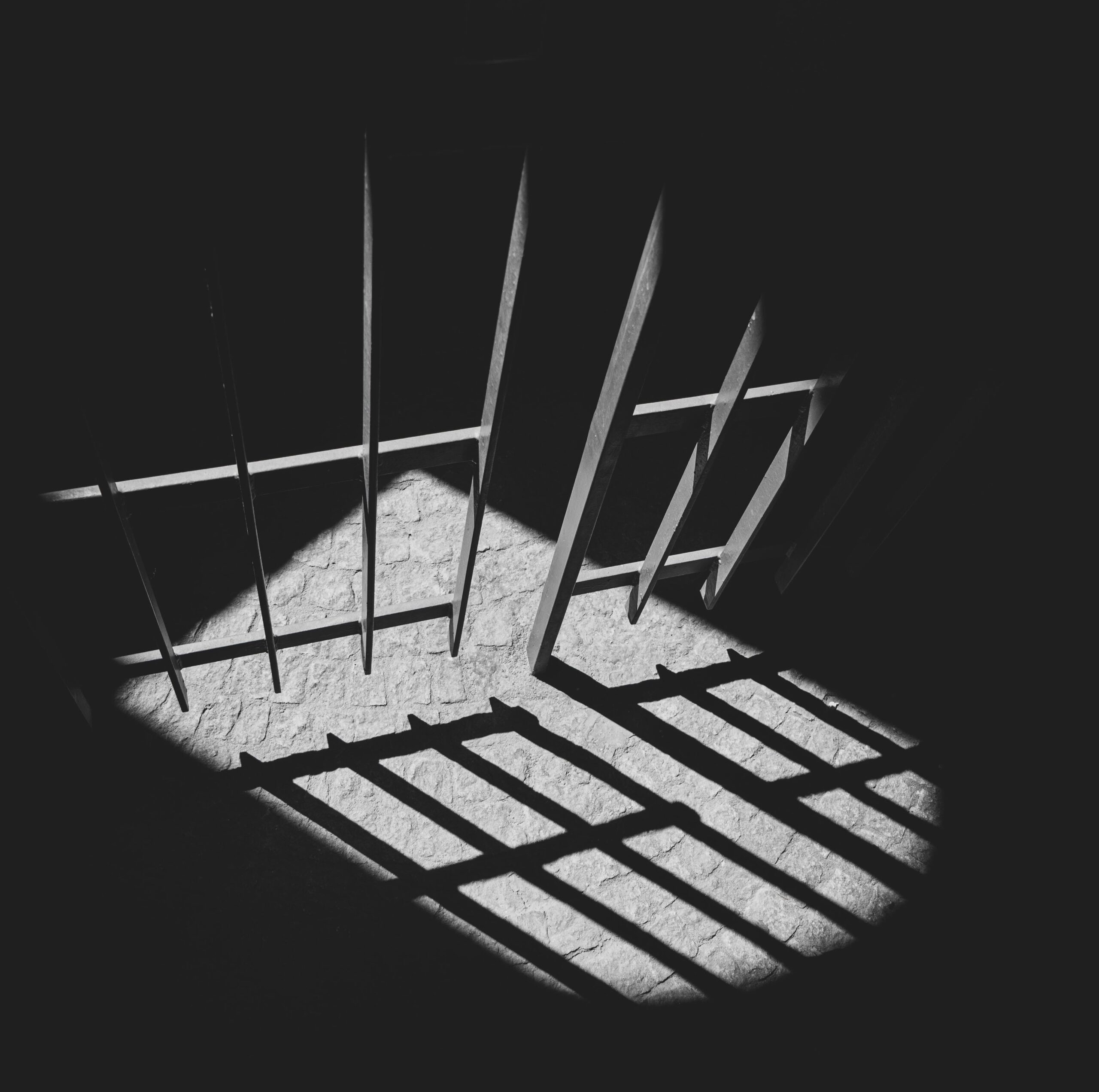 Carcere di Montorio. Da giovedì 8 sciopero della fame dei detenuti 1 Carcere di Montorio. Da giovedì 8 sciopero della fame