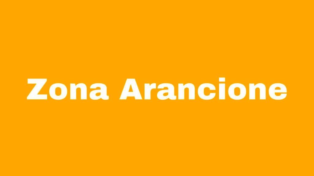 Record di contagi in Italia. Calano i ricoveri in Veneto. Ma la zona arancione è vicina