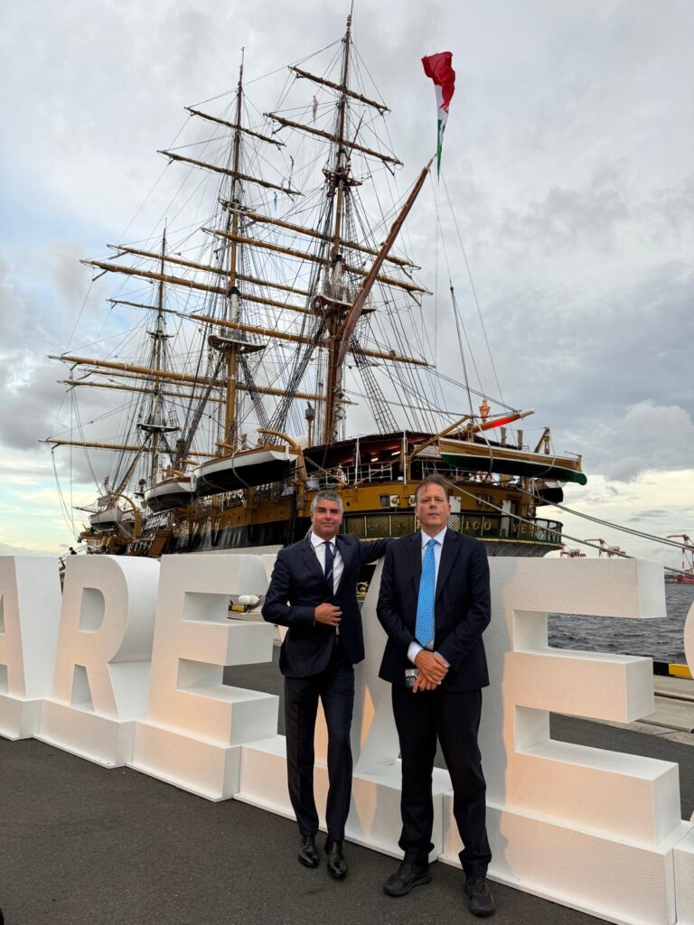 Il Vinitaly a Tokyo con l'Amerigo Vespucci 1 Rebughini Bricolo Veronafiere Vinitaly