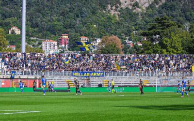 A Como il Verona perde 3-2 per colpa sua e dell’arbitro
