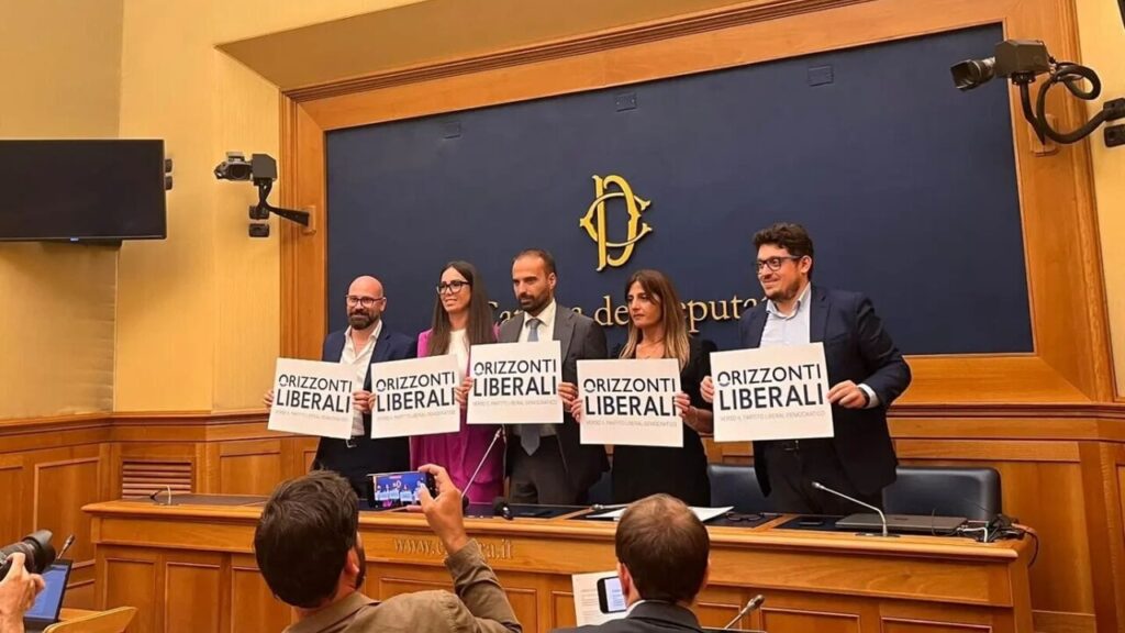 Luigi Marattin, ed Orizzonti Liberali, iniziano la campagna acquisti a Verona partendo dai sindaci del territorio 1 Foto Facebook Valeria Pernice Orizzonti Liberali