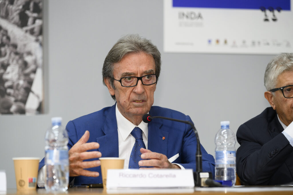 Vendemmia 2024, raccolto a 41 milioni di ettolitri. Ma il calo dei consumi pesa più del cambiamento climatico 1 Riccardo Cotarella