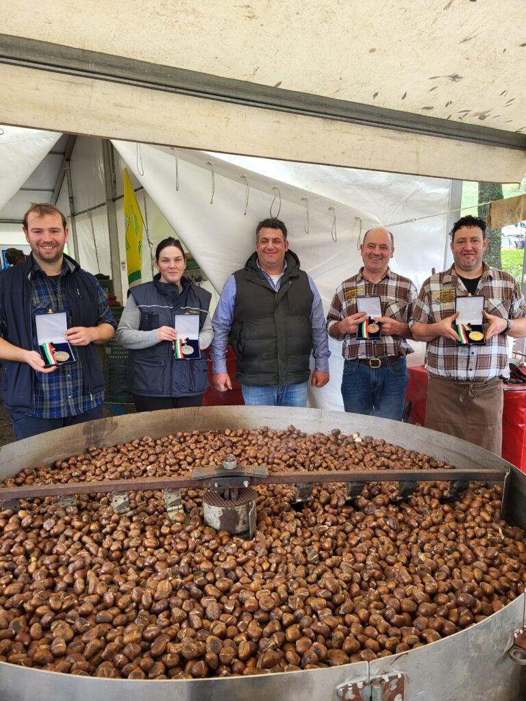 San Zeno di Montagna, festa delle Castagne DOP e premio “Marron d'Oro” 2024 1 Vincitori Marron dOro Campagnari