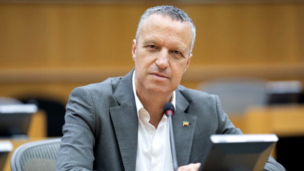 Tosi. Zaia pensi alle case di riposo non al 3° mandato 1 Tosi. Zaia pensi alle case di riposo non al 3° mandato