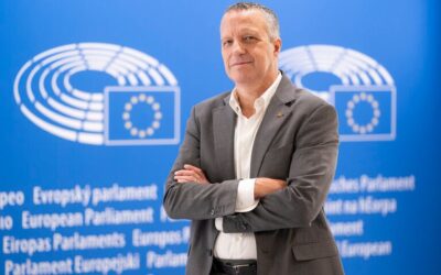 Tosi. L’Europa elimini l’obbligo di passare alle auto elettriche