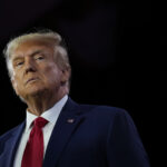 Il baciatemi il culo di Trump ha origini antiche