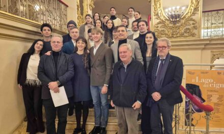 Il Lago dei Cigni di Čajkovskij: il ritorno della danza al Teatro Filarmonico
