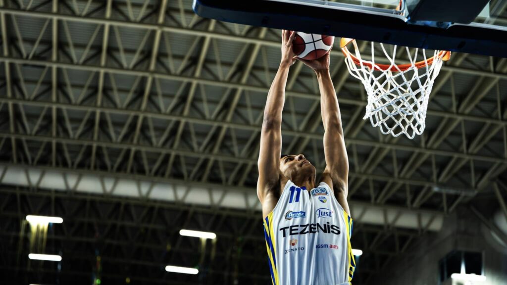 Scaligera basket schianta Cento - 84 a 59 - e riprende la corsa verso l'alta classifica 1 theo airhienbuwa