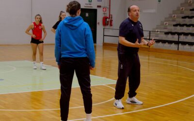 Basket femminile, il coach della Nazionale Andrea Capobianco allena le ragazze 2006-2009