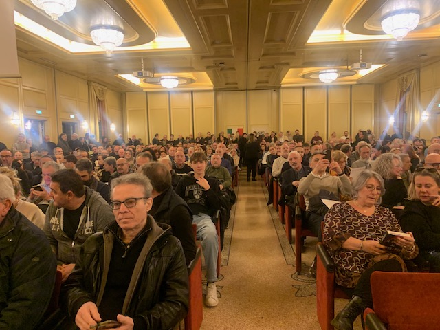 Vannacci a Verona illustra la sua linea politica 1 Vannacci a Verona illustra la sua linea politica.