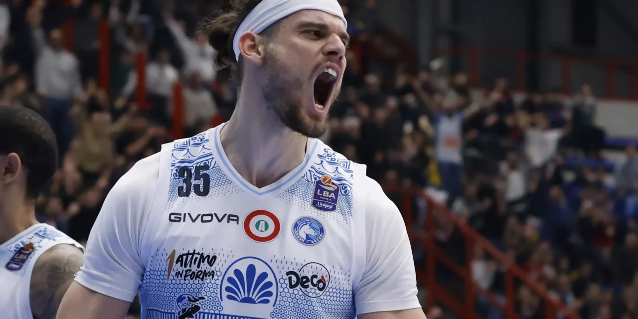 Leonardo Totè non si ferma: 22 punti e 12 rimbalzi nella vittoria contro la capolista Brescia