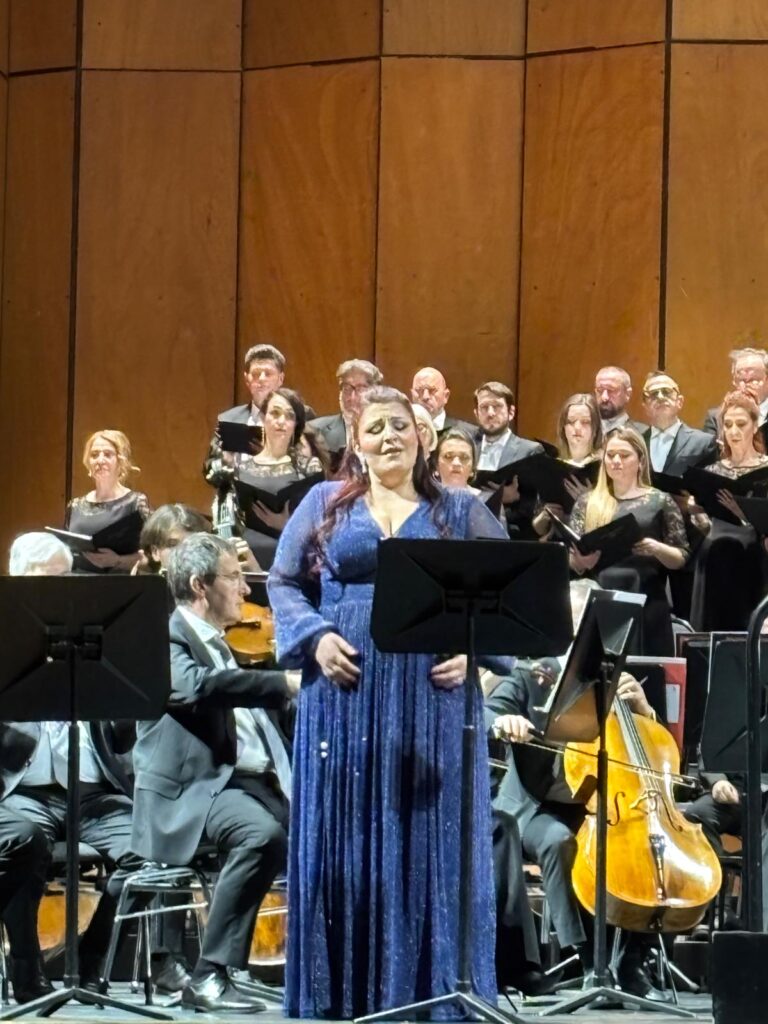 Mozart inaugura la stagione sinfonica della Fondazione Arena con la maestosità della "Grande Messa" 1 PHOTO 2025 02 01 19 47 42