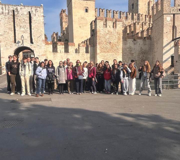 Studenti Erasmus ospiti all’Istituto Stefani-Bentegodi. Un viaggio tra tradizioni, giochi e antichi mestieri