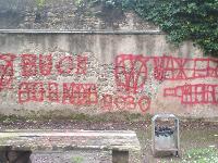 No vax in azione. Scritte al parco S.Giacomo, Borgo Roma