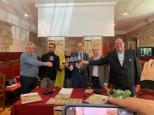 A Negrar di Valpolicella torna il Palio del Recioto e dell'Amarone: tre giorni di festa tra vino, cultura e tradizione 1 Palio del Recioto dal 19 al 21 aprile