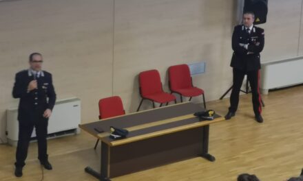 Liceo Medi: un incontro con i Carabinieri per educare alla legalità e al rispetto