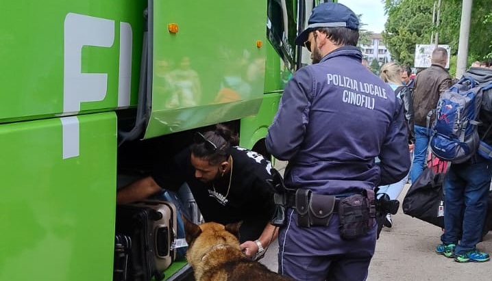 Sicurezza sui mezzi pubblici: maxi controllo congiunto tra Polizia Locale e ATV