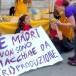‘Bruciamo tutto’ e ‘Ribellione Animale’, blitz tra i formaggi in piazza dei Signori