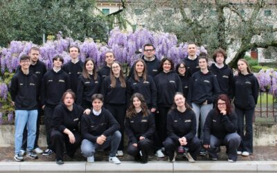 La Marleta torna in scena con una nuova commedia: a Pradelle debutta “Ci ruma cata ossi – Chi ha invitato lo scheletro?”