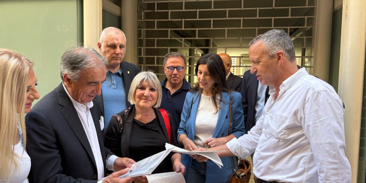 Galleria Duca d’Aosta: Tosi attacca, un anonimo in Giunta risponde 