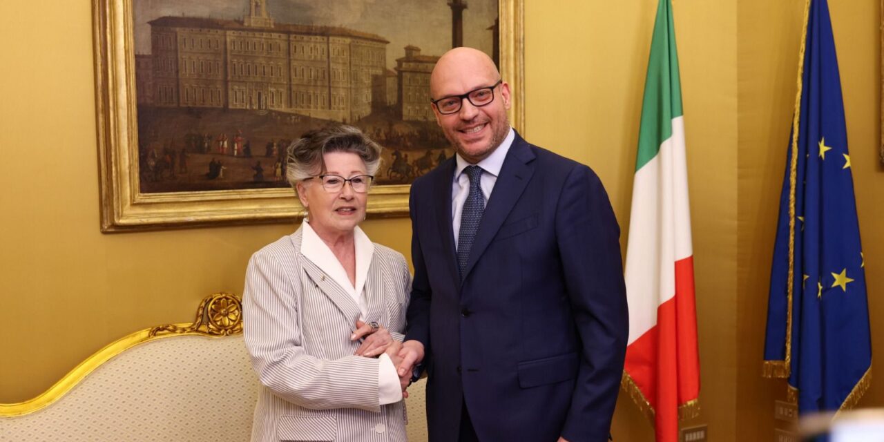 Un omaggio alla forza delle madri: il Presidente Fontana riceve a Montecitorio la signora Turazza