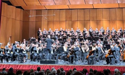 Ravel e Prokofiev al Filarmonico: un omaggio visionario tra danze disgregate e memoria epica