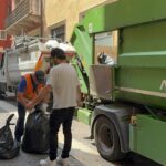 Via i cassonetti, arriva il porta a porta. Per quasi 400 esercizi commerciali di piazza Erbe cambiano le regole per la gestione dei rifiuti