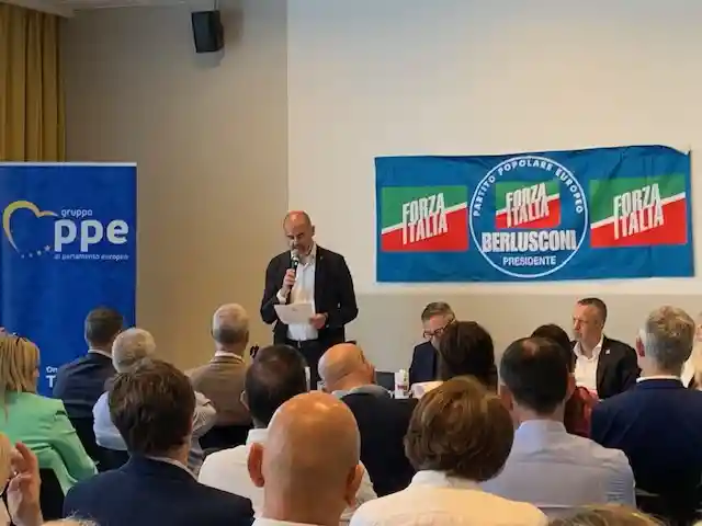 Tosi. Centrodestra unito per vincere a Verona e nel Veneto