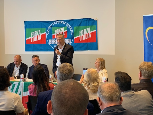 Tosi. Centrodestra unito per vincere a Verona e nel Veneto