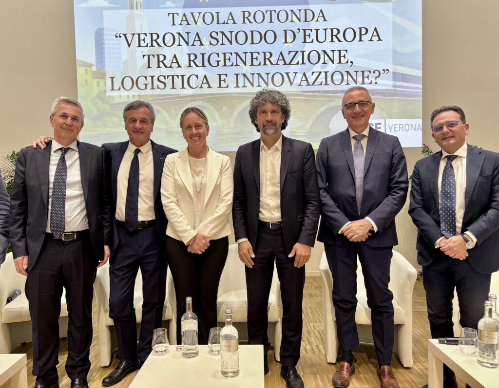 Relatori da sx Piero Petrucco Carlo Trestini Elisa De Berti Damiano Tommasi Luca Trentini Matteo Faustini