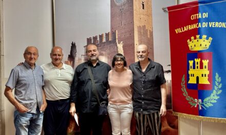 Villafranca celebra i 40 anni di Emmaus con “La Buona Novella” di Fabrizio De André: 130 coristi e 7 musicisti in concerto al Castello Scaligero