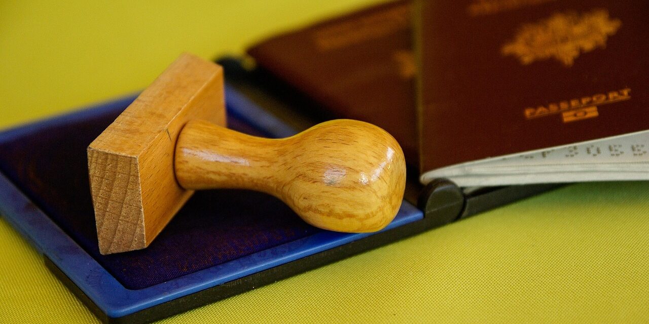 Ritiriamo il passaporto alla Schlein! E’ polemica su Gelmetti