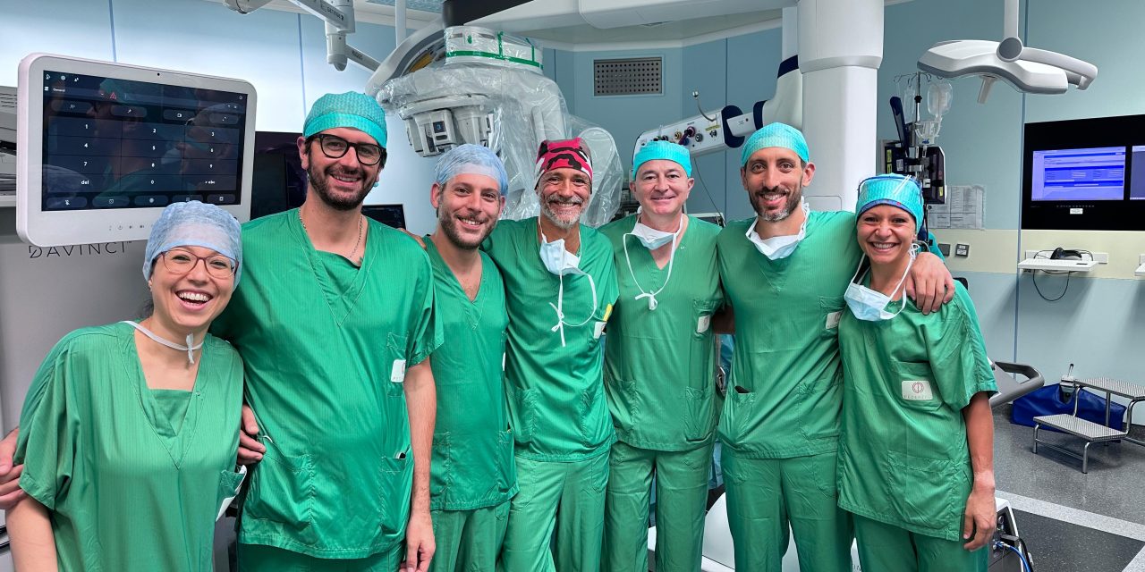 1° intervento in Europa di tiroidectomia con robot DaVinci Single Port 