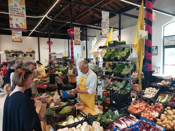 Riapre il mercato Campagna Amica ai Filippini