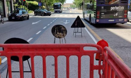  Via Città di Nimes. 150 multe al giorno