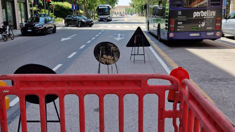  Via Città di Nimes. 150 multe al giorno