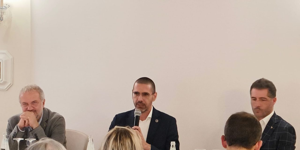 Vent’anni di sovranismo. Dall’euro a Trump