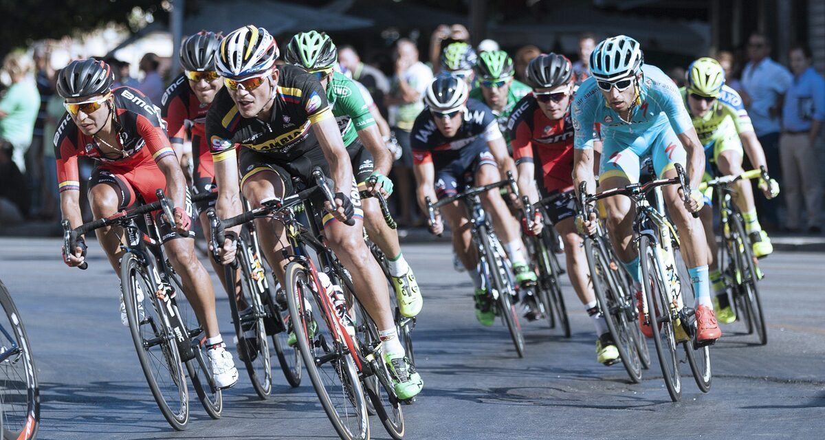 Il Giro del Veneto sconvolge la città